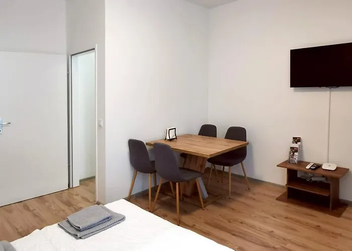 Bacher Apartment